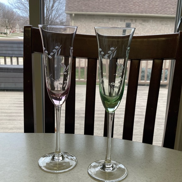 Set of Two Champagne Flutes - Excellent Condition - Never Used - Picture 1 of 5